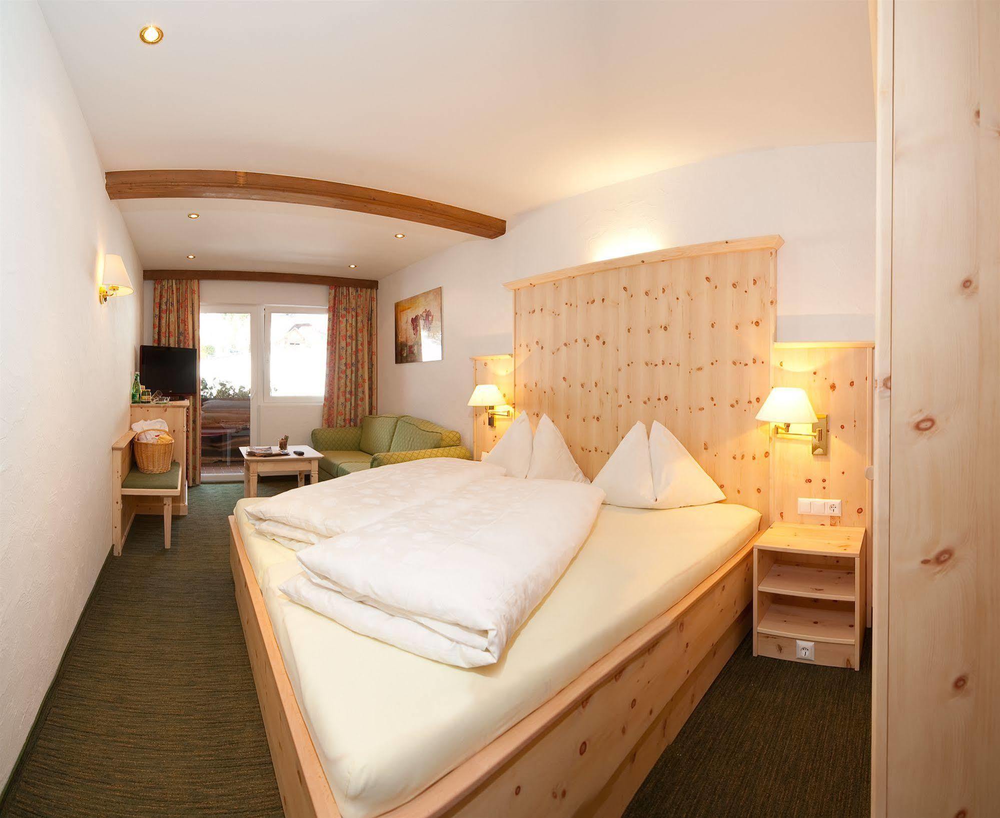 Schi- Und Wanderhotel Berghof Bad Kleinkirchheim Buitenkant foto